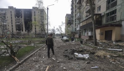 Руските сили са превзели половината от източния украински град Северодонецк
