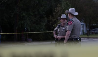 Нападател застреля две жени на паркинг пред църква в американския