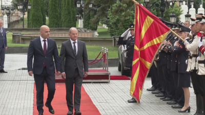 Канцлерът Шолц призова Скопие да започне преговори с ЕС