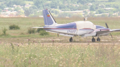 Мистерия в небето: Самолет прелетя незаконно над 4 държави и кацна на нефункциониращо летище в България
