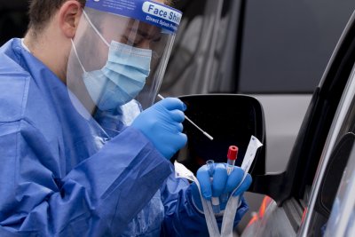 САЩ отменя изискванията за тестване за коронавирус за всички пътници
