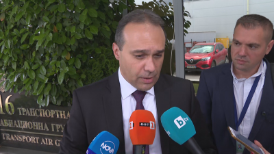 Военният министър: Няма как да установим дали има пренасочване на българско оръжие за Украйна