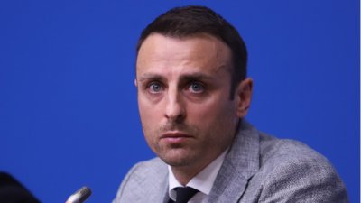 Димитър Бербатов и Стилян Петров призоваха ФИФА и УЕФА да разследват Борислав Михайлов
