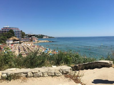 Чисти ли са морската вода и плажовете край Варна Докато