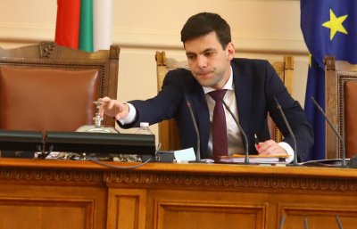 Никола Минчев вече не е председател на НС (Обзор)