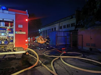 Пожар в пловдивска печатница избухна тази вечер Сигналът за горяща складова