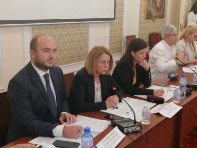 Кметът на София Йорданка Фандъкова поиска за градския транспорт допълнително