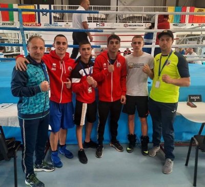 Четирима български боксьори са финалисти в Румъния