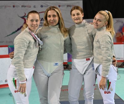 Българският отбор на сабя жени в състав Йоана Илиева Олга
