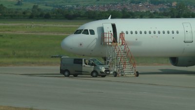 Шатъл бус свързва летище Пловдив с центъра на града