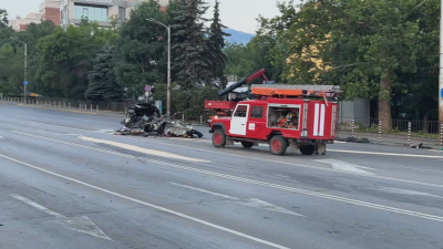 Тежка катастрофа стана късно тази вечер в София на кръстовището