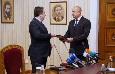 Асен Василев върна мандата на президента неизпълнен