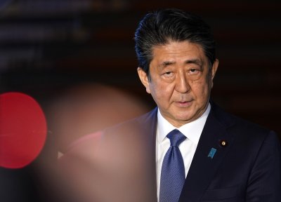 Простреляха бившия японски премиер Шиндзо Абе