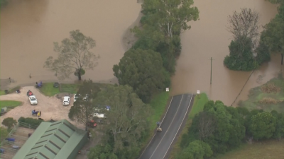 Евакуираха жители на Сидни заради наводнения