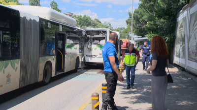 Катастрофа между два автобуса на градския транспорт в столицата По