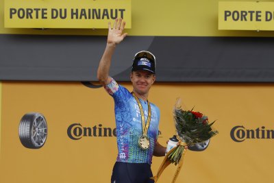 Първа победа за Саймън Кларк в колоездачната обиколка на Франция