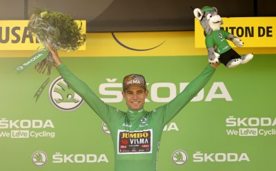 Вуд ван Аерт спечели осмият етап в колоездачната обиколка на
