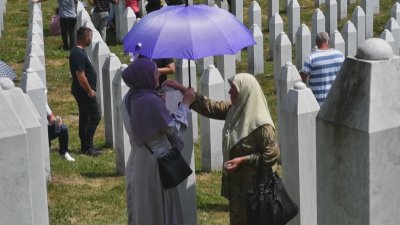 Годишнина от клането в Сребреница: Погребват тленните останки на поредните 50 идентифицирани жертви