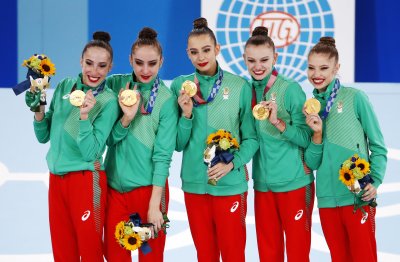 Първите олимпийски шампионки на България по художествена гимнастика Симона