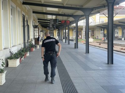 Сигнал за бомба на жп гарата в Бургас, евакуираха пътници и служители
