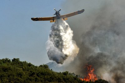 Горски пожари в Гърция - над 100 огнища пламнаха само за ден