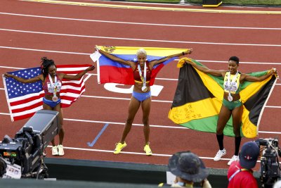 Олимпийската и световна шампионка в тройния скок Юлимар Рохас триумфира