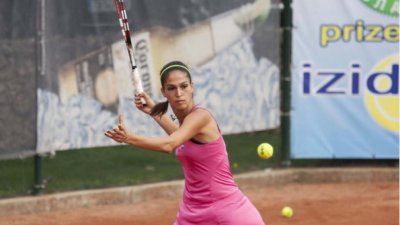 Втората ракета на България в женския тенис Изабелла Шиникова отпадна