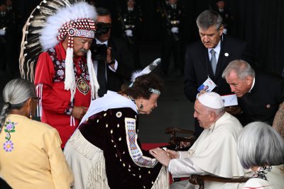 Папа Франциск пристигна в Канада Петдневното посещение е под надслов