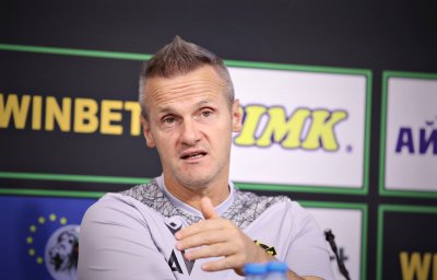 Валентич на среднощен разговор със собственика на Ботев Пловдив, утре разкрива дали остава в клуба