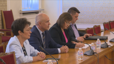 Третият мандат: БСП ще проведе консултации с ДБ и независимите депутати