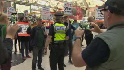 Във Великобритания стачка ще парализира железопътния транспорт в страната На