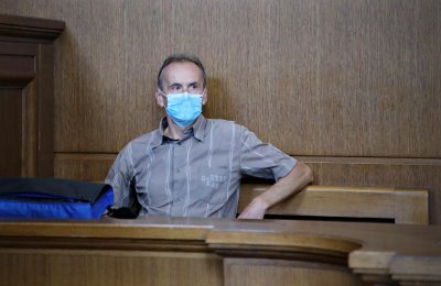 След 13 години процес: Осъдиха Вальо Топлото на 7 години затвор за пране на пари