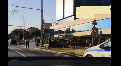 Автомобил самокатастрофира в района на столичния хотел Плиска Сигналът е