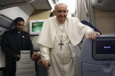 Папа Франциск заяви че би се оттеглил от Светия престол