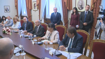 Президентът Румен Радев се среща със собственика и ръководството на