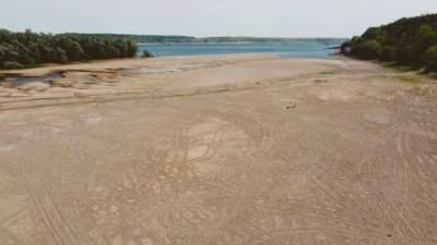 Екстремно ниско остава нивото на река Дунав