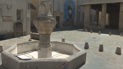 Заради сушата: Френски град спира водата на популярните си фонтани, които ежегодно привличат туристи