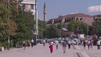 Интензивни дипломатически совалки в Косово