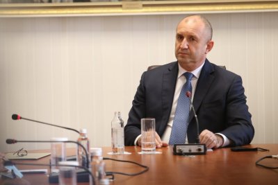Президентът Румен Радев приема на Дондуков 2 представители на ръководството