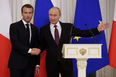 Путин и Макрон обсъдиха ситуацията в Украйна