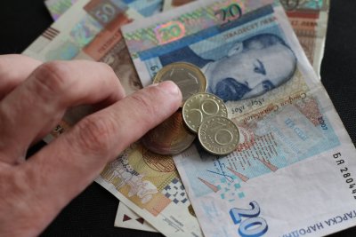 Средната заплата в България се е повишила с 13 4 на
