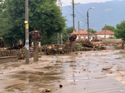 Жандармерия влезе от днес в наводнените села в Карловско Целта