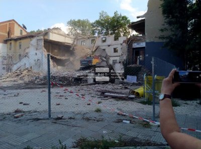 Багери разрушиха още един тютюнев склад в Пловдив, министър Минеков беше на спешна инспекция