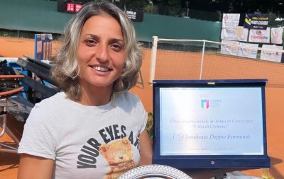 Българката Зоя Чавдарова триумфира с титлата на двойки и спечели