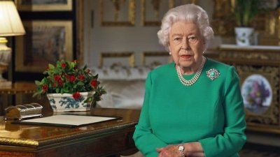 От нашите пратеници: Как протекоха събитията в дните преди погребенито на кралица Елизабет Втора