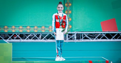 Министър Лечева поздрави Стилияна Николова за бронзовия медал в многобоя на Световното по художествена гимнастика