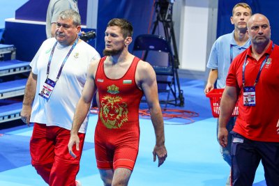 Али Умарпашаев е полуфиналист на Световното по борба в Белград