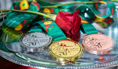 България вече има пет медала от Световното първенство по художествена