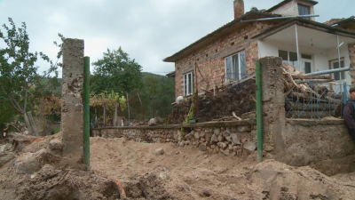Започна изплащането на еднократната помощ за пострадалите от наводнението в Карловско