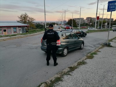 Специализирана полицейска акция в Русе (СНИМКИ)